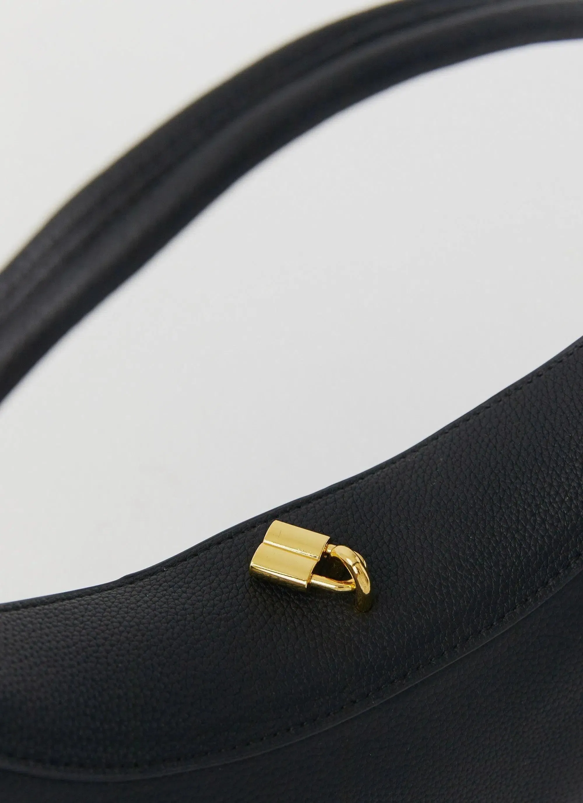 Julietta – Spacious elegant design – Bag