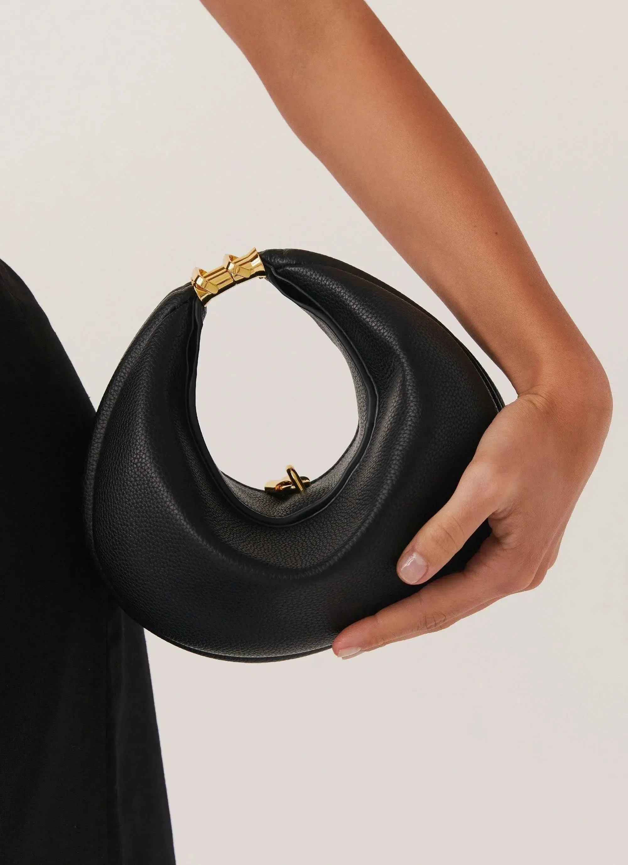 Julietta – Spacious elegant design – Bag